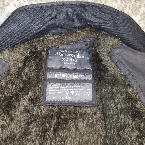 Abercrombie & Fitch bomber jacket - Picture 3 of 8